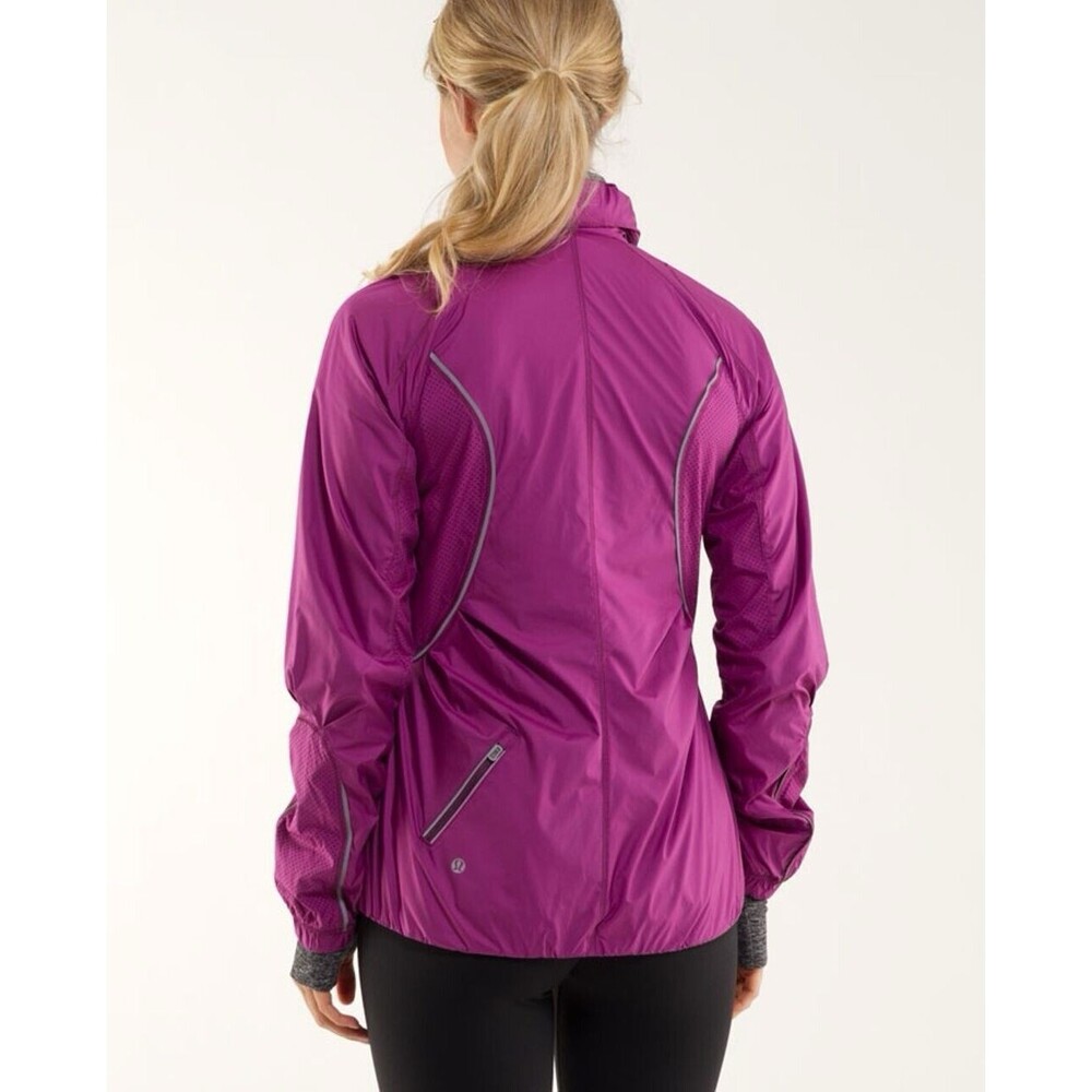 Lululemon Inspire Run Woman's Sz 2 Hooded Running Jacket Dewberry Hand Warmers - Picture 12 of 12